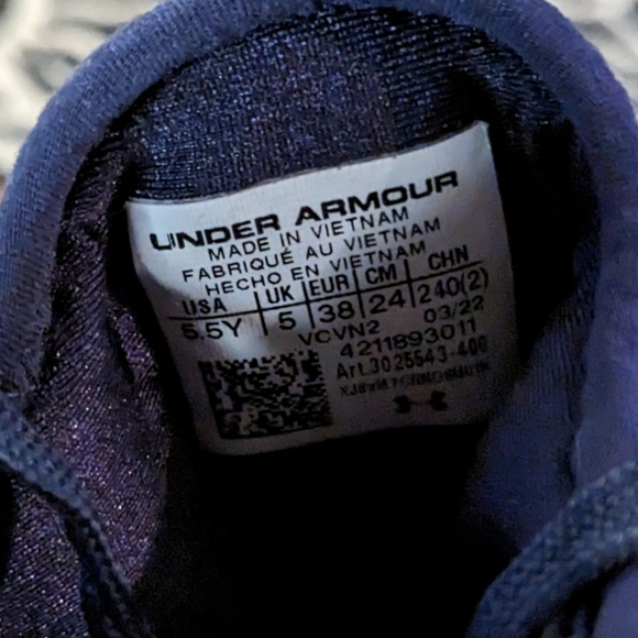 Girls Under Armour Size 5.5 - Picture 5 of 5